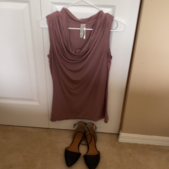 Super comfortable wear anywhere! - Picture 2 of 4